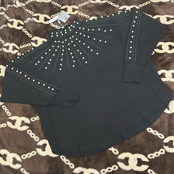 🌺🌺NWT LIV PEARL BLACK SWEATER SIZE L - Picture 2 of 10